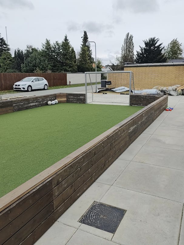 72 neliön jalkapallokenttä tekonurmesta 72 neliön jalkapallokenttä tekonurmesta